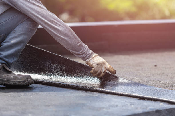 Professional Vapor Barrier Installation technician working in Clifford, IN